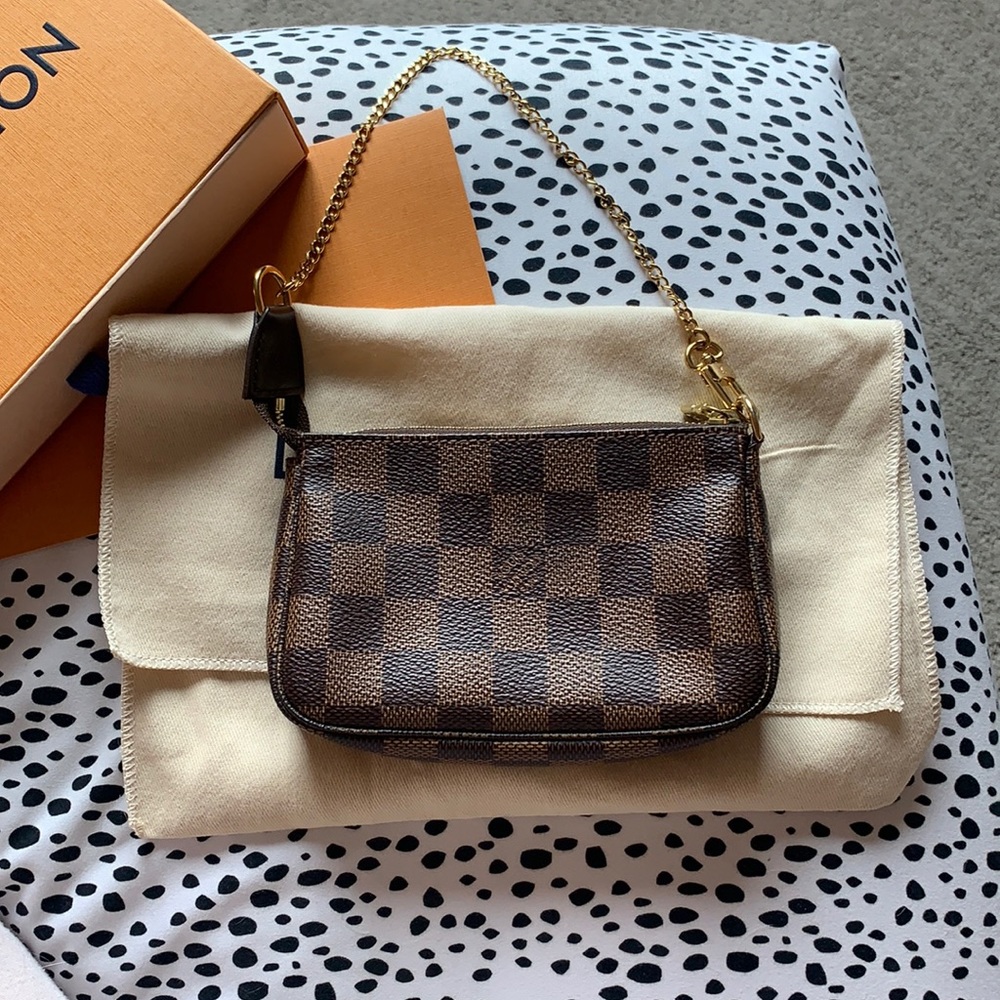 Louis Vuitton Mini Pochette Damier Paillettes